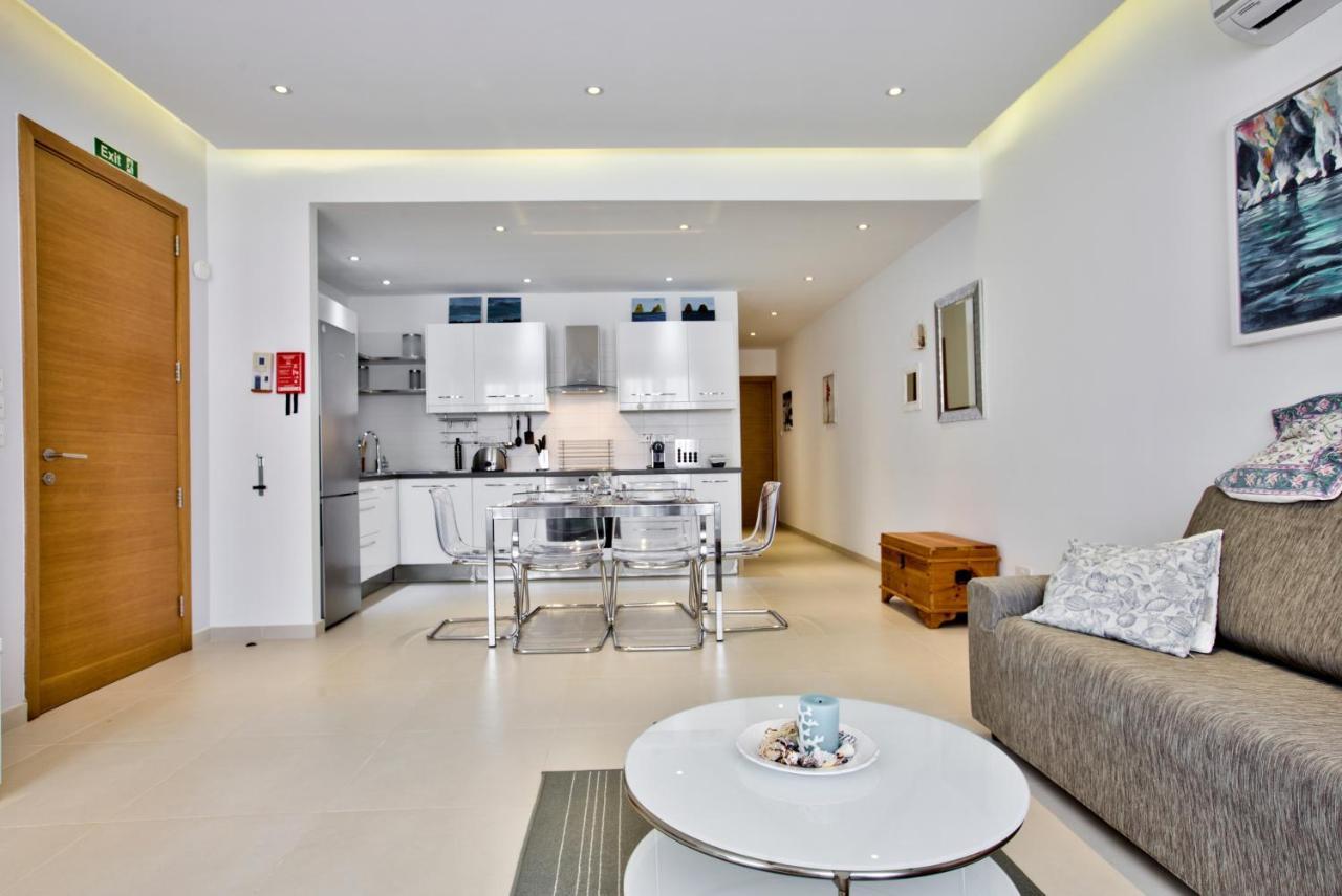 Bright And Central 2 Bedroom Apartment In Sliema Exterior photo